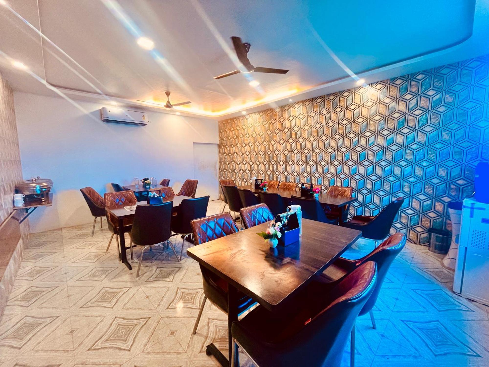 Heaven Resort Ayodhya Экстерьер фото