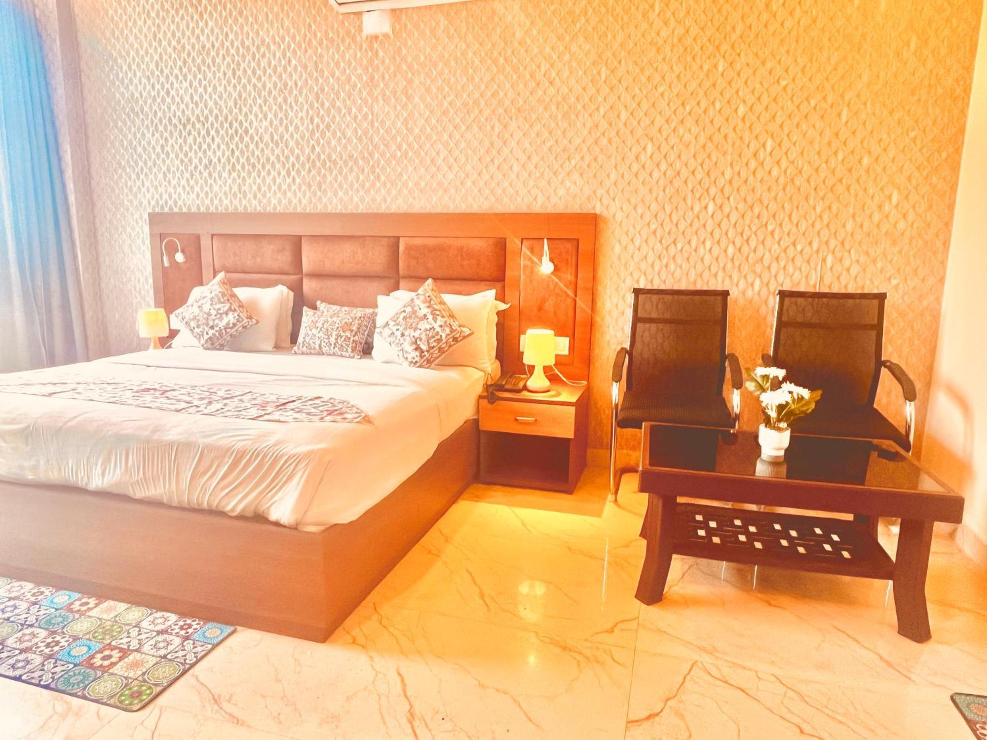 Heaven Resort Ayodhya Экстерьер фото